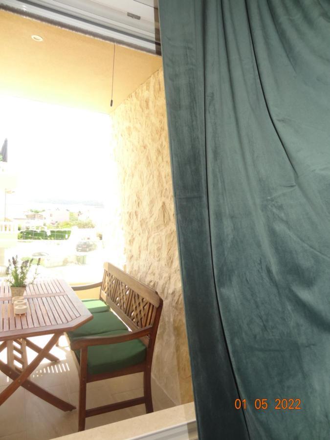 Ferienwohnung Fantazija Vodice Exterior foto