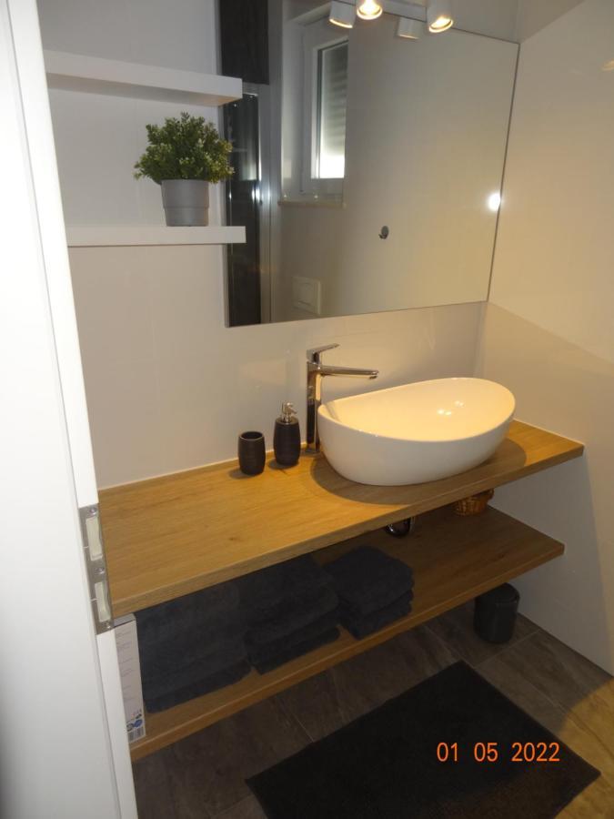 Ferienwohnung Fantazija Vodice Exterior foto