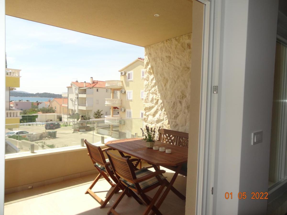Ferienwohnung Fantazija Vodice Exterior foto